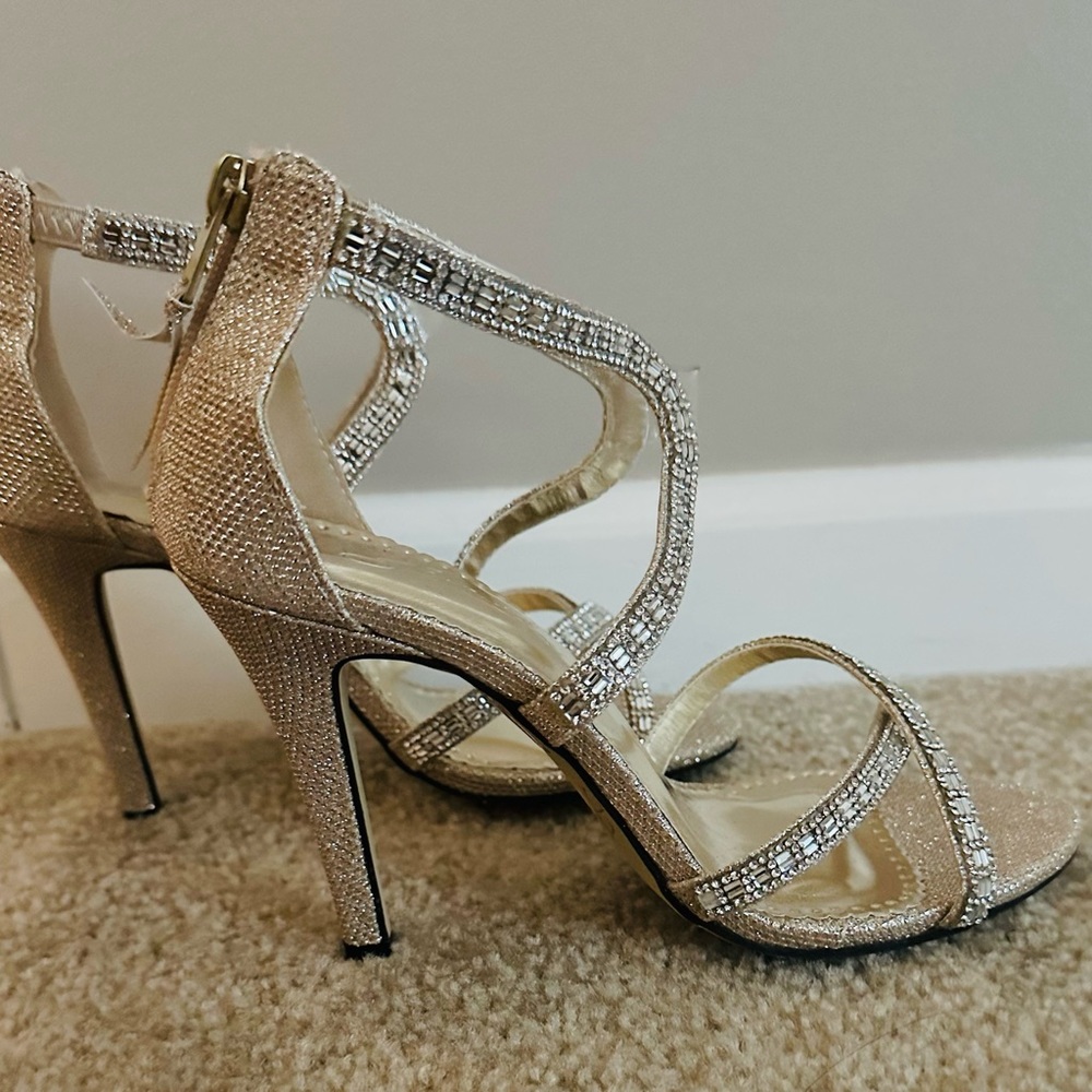 Women’s Sandals with Crystal design